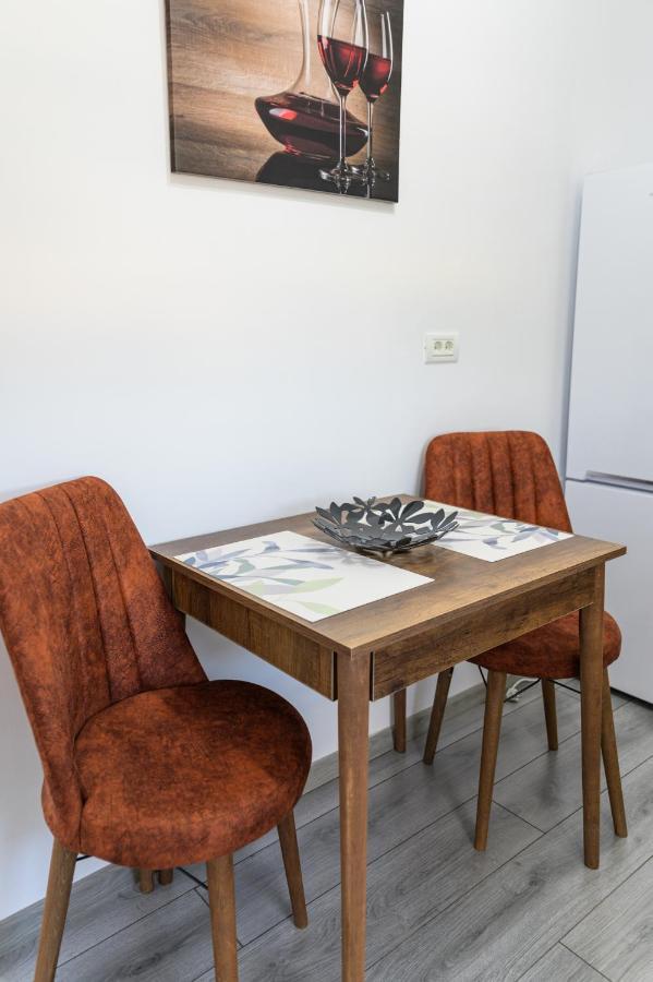 Apartmán Nina House Târgu Jiu Exteriér fotografie